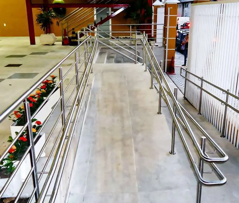 Corrimão de acessibilidade (NBR 9050) — Arte Inox Design